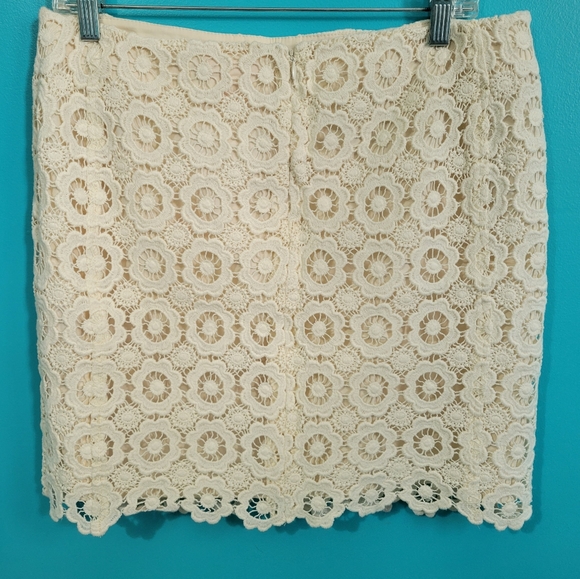 🏷1/$15, 2/$20, 3/$27 Joe Fresh ctocheted kirt - Picture 2 of 3